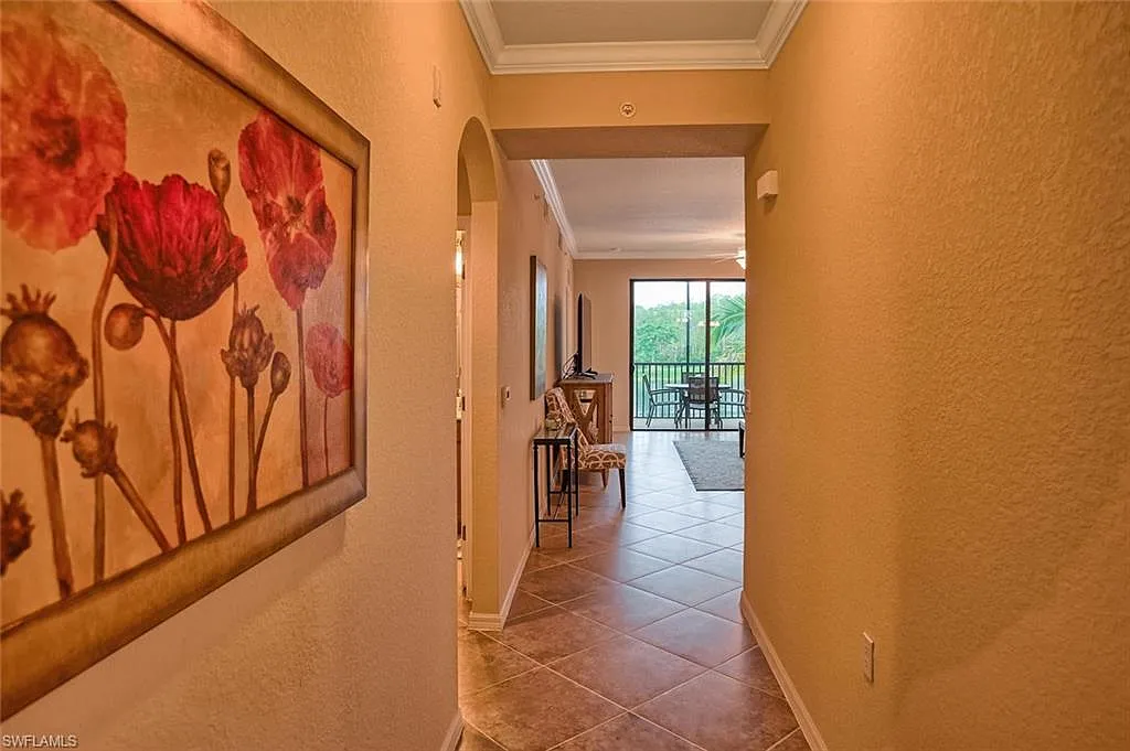 2 bed, 2.0 bath, 1194 sqft, $7,500 — Photo 3