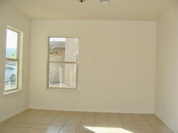 3rd image of 4905 Atlas Ave