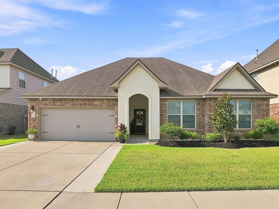 1st image of 3234 Lake Crest Dr