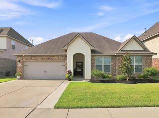3234 Lake Crest Dr, Lake Charles, LA 70607