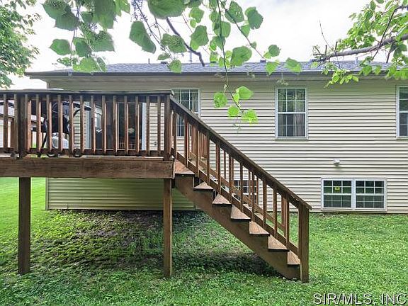 3rd image of 116 Bayfield Dr