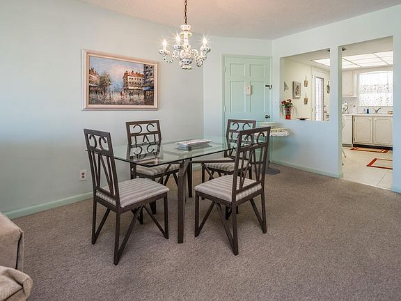 4th image of 907 Marina Dr APT 305