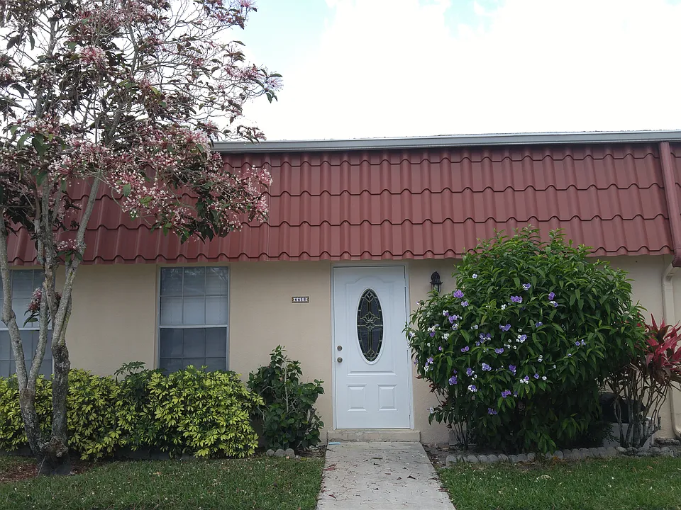 661 Marlboro Oval #B