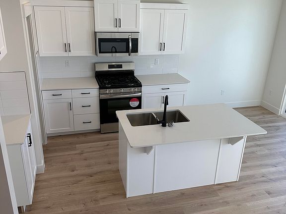 5th image of 2892 E Sunrider Ln
