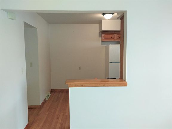 3rd image of 136 Twombly Ave