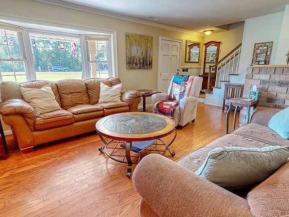 4th image of 193 Grace Ln