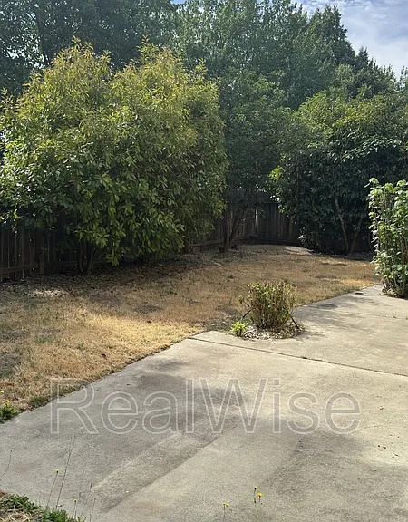 1951 SW Betty Ln — Photo 31