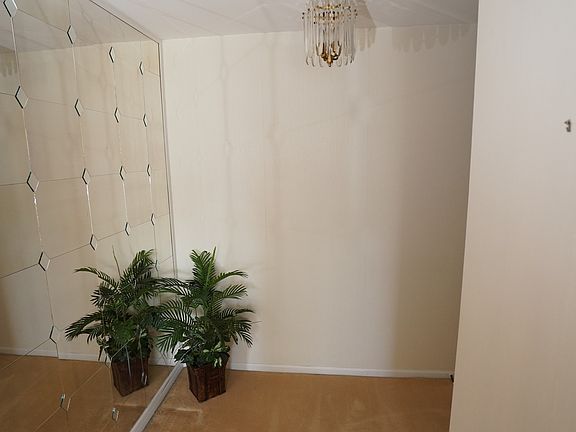 3rd image of 1500 Harbour Dr APT 4R
