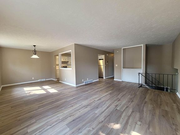 4th image of 5005 Marshall Dr