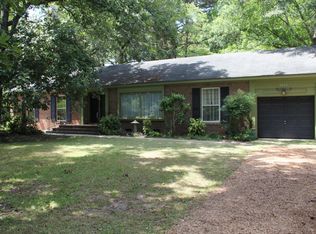 4202 Country Club Rd, Morehead City, NC 28557