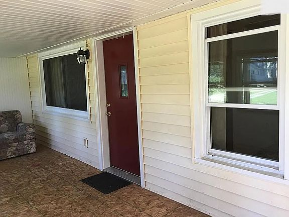4th image of 517 Lincoln Lake Ave SE