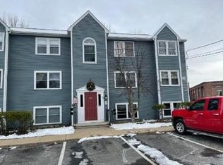 35 School St UNIT 1, Dracut, MA 01826