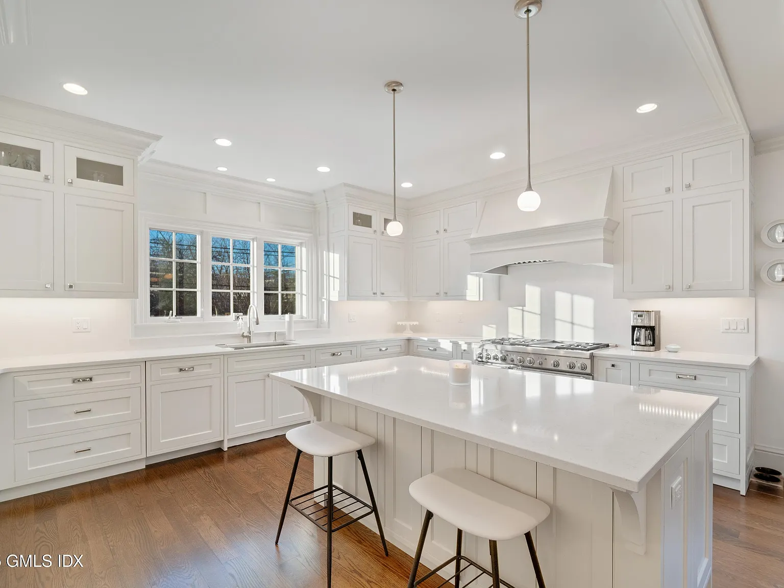 5 bed, 4.5 bath, 3507 sqft, $17,000 — Photo 4