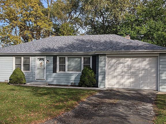 2nd image of 671 N Oaklawn Ave