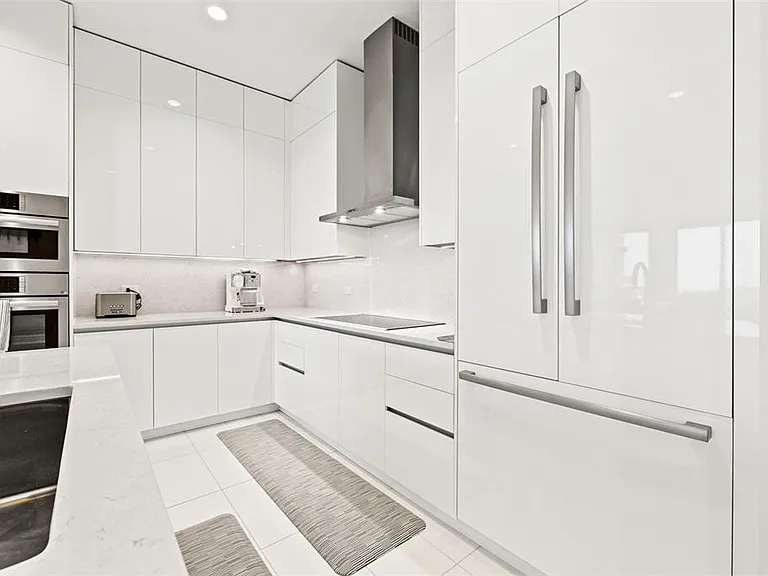 777 3rd Ave N #1701 — Photo 8