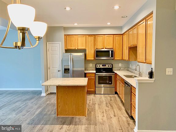 2nd image of 8108 Horseshoe Cottage Cir