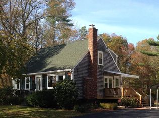 635 Marys Pond Rd, Rochester, MA 02770