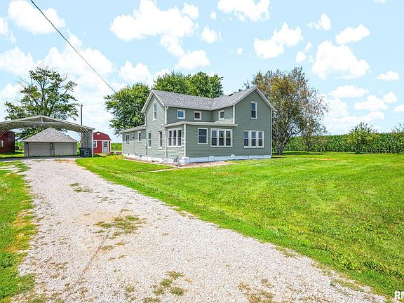 2nd image of 1723 County Road 2200 E