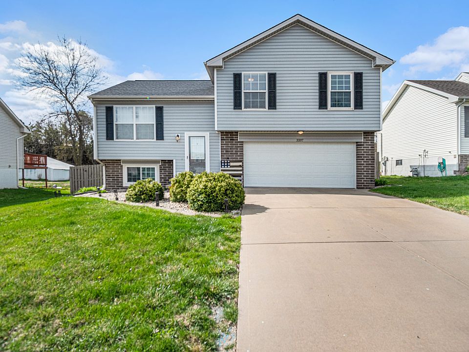 1st image of 3207 Blackhawk Dr