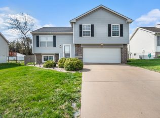 3207 Blackhawk Dr, Bellevue, NE 68123