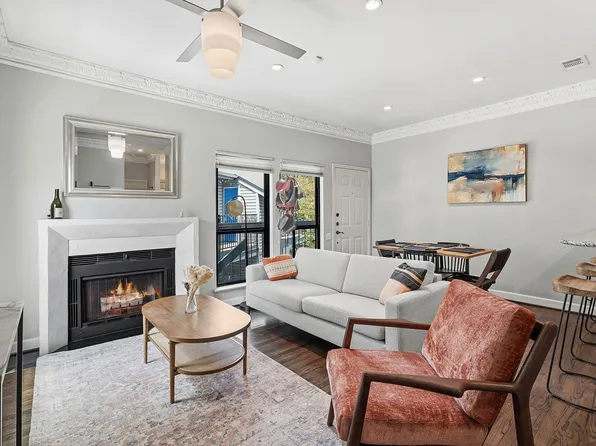802 S 1st St APT 202, Austin, TX 78704