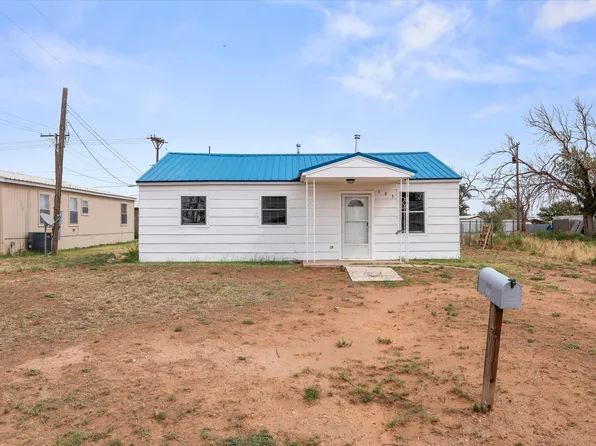 303 Avenue F, Levelland, TX 79336
