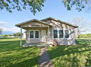 110 2nd St, Sutherland Springs, TX 78161