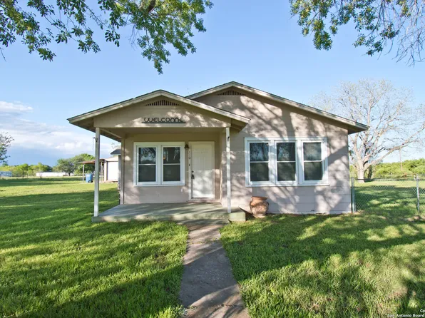 110 2ND ST, Sutherland Springs, TX 78161