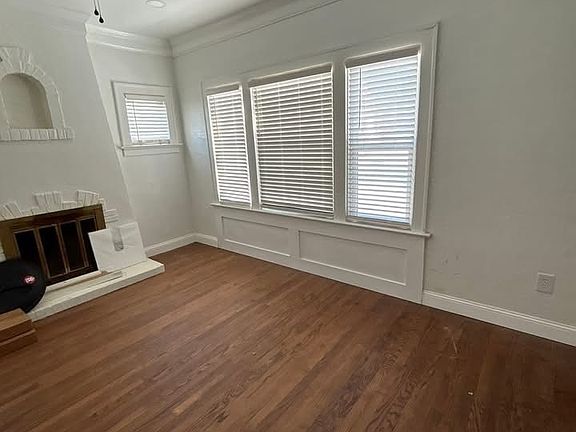 5th image of 31 N Henderson Ave
