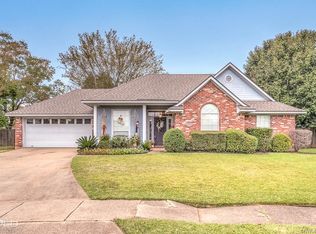 6001 Cardinal Ln, Bossier City, LA 71111