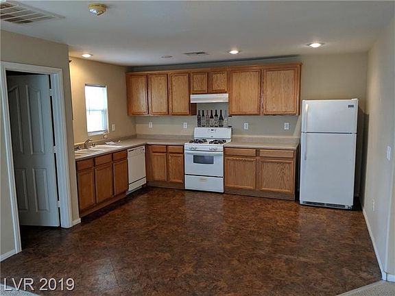 2nd image of 5837 Feral Garden St