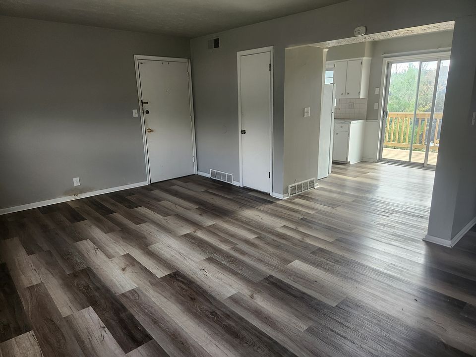 1st image of 505 Wilshire Dr APT 11