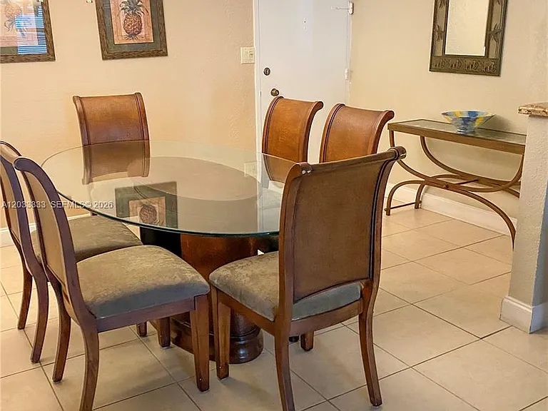9225 Collins Ave #1206 — Photo 4