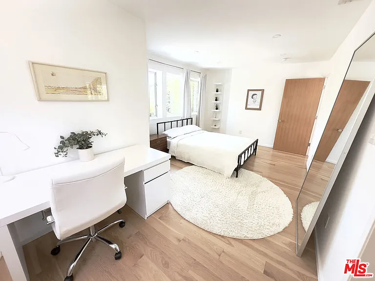 2690 Zorada Dr — Photo 31