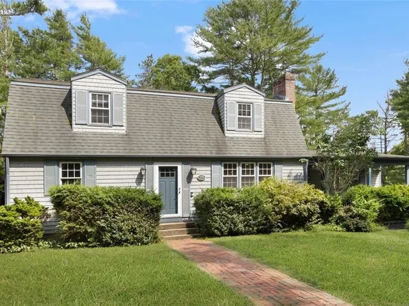 257 Shannock Rd, South Kingstown, RI 02879