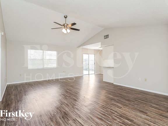 5th image of 1095 Sunshine Way SW