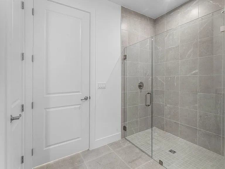 888 SW Newfield Pkwy — Photo 22