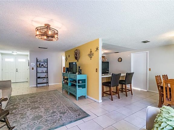 5th image of 2910 Cedaridge Dr