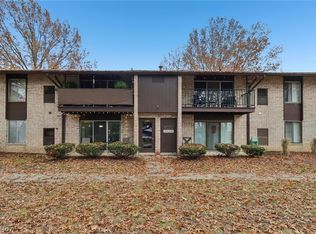 16495 Heather Ln #F103, Middleburg Heights, OH 44130