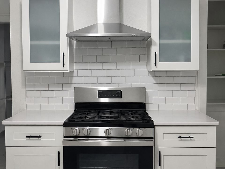 1st image of 2613 N 48th St #2