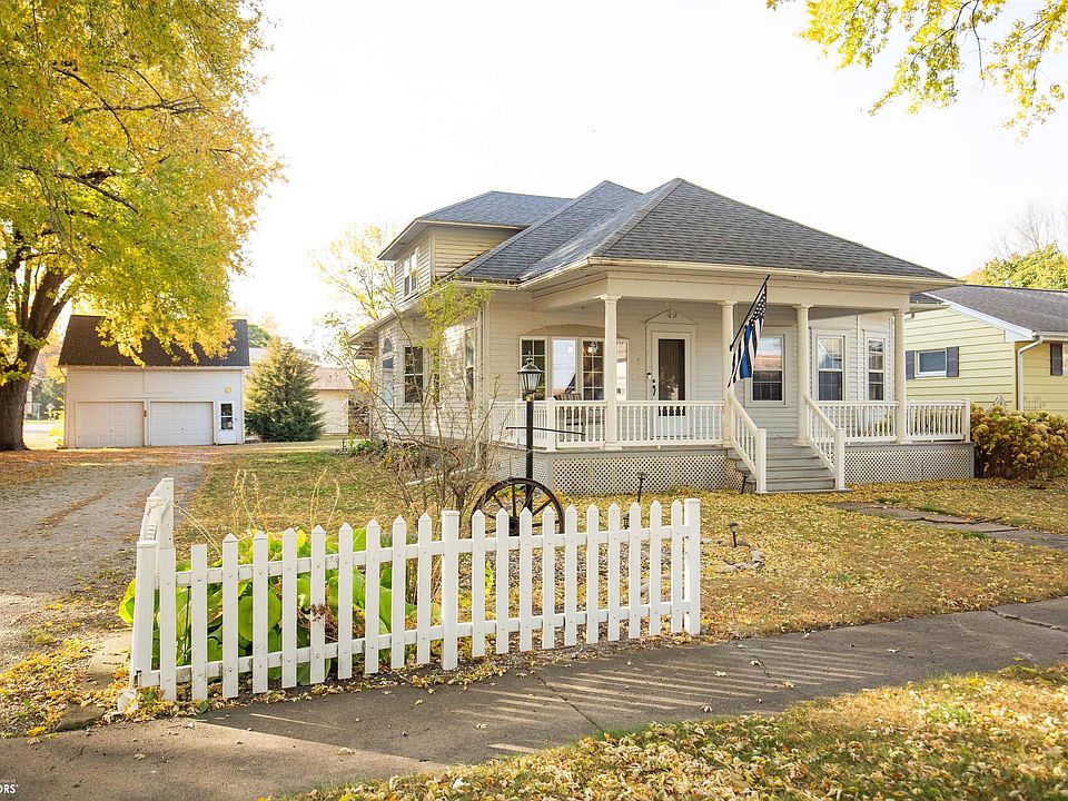 1st image of 502 1st Ave W