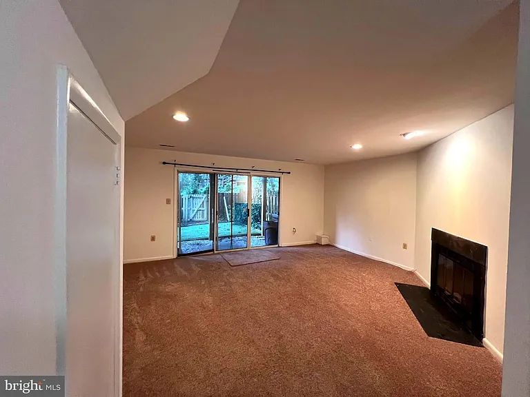 13303 Waterside Cir — Photo 17