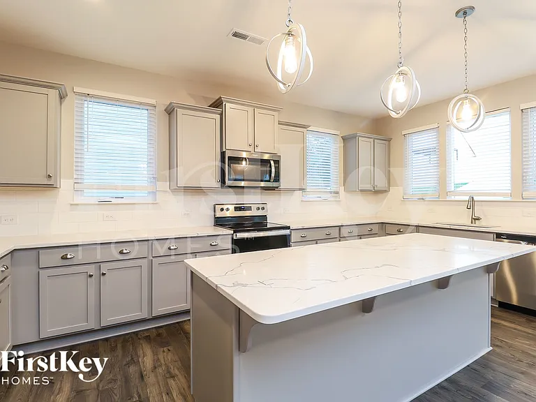 124 Benford Dr — Photo 10