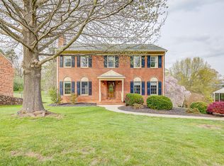 8221 Past Times Ln, Roanoke, VA 24019