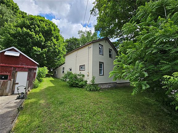 4th image of 22 Miller St