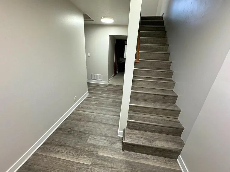 1911 Glendale Rd — Photo 12