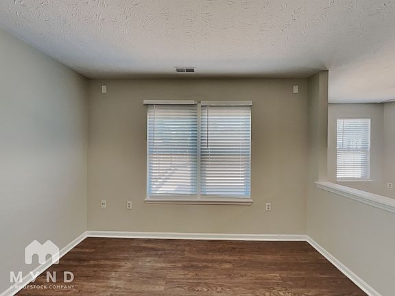 4th image of 4520 Woodland Ct