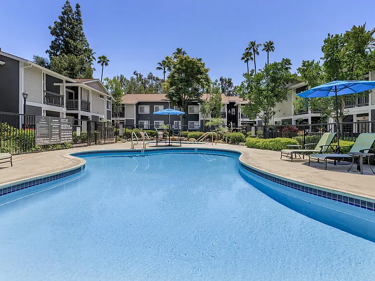 Redlands Lawn & Tennis — Photo 2