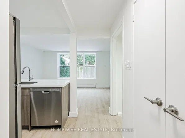 100 Liberty St N #7A, Clarington, ON L1C 2M1