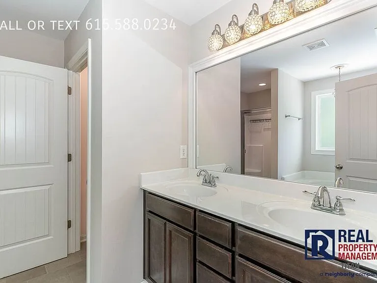 1052 Neeleys Bnd — Photo 10